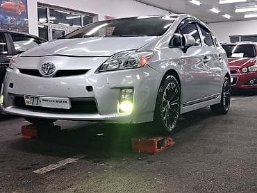 prius bolt: Toyota Prius: 1.8 l | 2010 il Hetçbek — 1