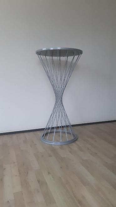 Masalar: Bar masası, Açılmayan, Metal, Yumru masa — 1