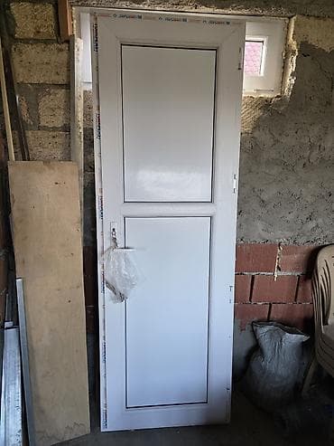 stabilizator satilir 2019: Plastik qapı hündürlük 220 eni 75 ustanovka olunub cıxarılıb yeni — 1