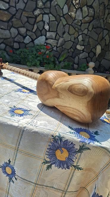Tar: Məhsul: Azərbaycan tarı Təsvir: - Milli simli–mizrablı musiqi aləti — 6