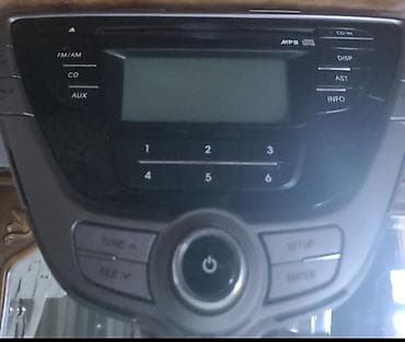 Hyundai elantra 2014 radio/maqintafon satılır. işlək vəziyyətdədir