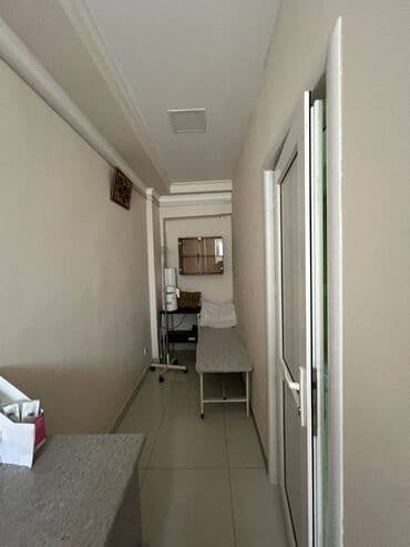 qobuda həyət evləri: Neftcilər metrosunun yaxınlığında 205 kv sahəsi olan hazir klinika — 25