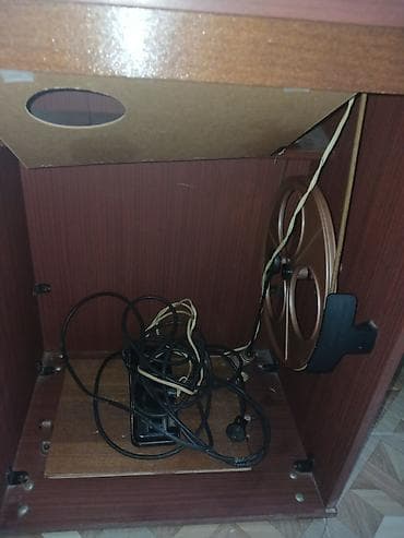 Elektrik tikiş maşını – stol/konsol daxil az islenib ela vezyetdedi