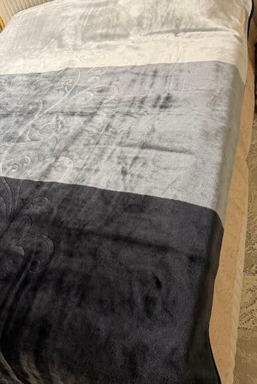 ədyal: İşlənmiş Böyüklər üçün Yorğan — 1