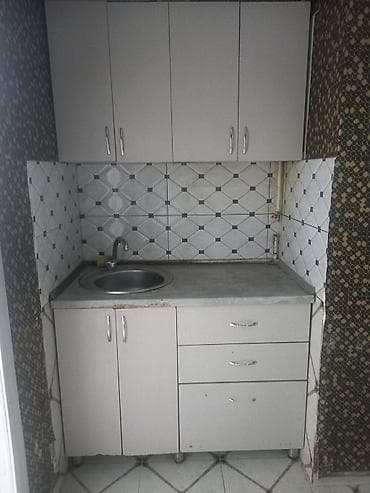 Gözəllik/saç salonu üçün mebel dəsti Tərkibi: - Vizaj masası: iri