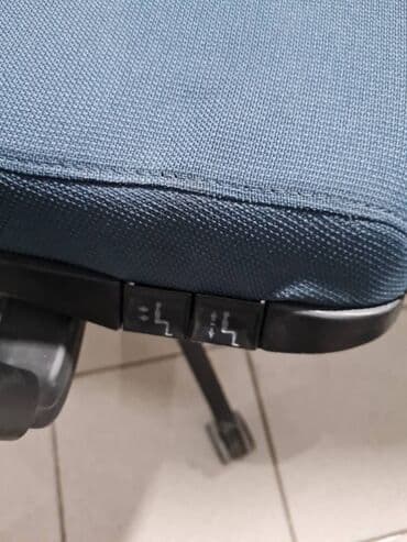 işlənmiş kreslolar: İşlənmiş, Təkərli, Qolları tənzimlənir, Parça — 2