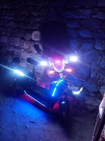 Elektrik skuter – LED işıqlı, səbətli Xüsusiyyətlər: - Elektrik