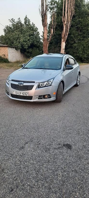 nissan sunny 2005: Chevrolet Cruze: 1.4 l | 2011 il 370000 km — 2