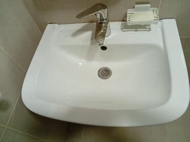 Vannalar: Ayaqlı lavabo hamam otaqları üçün nəzərdə tutulmuşdur. Bu lavabo, tək — 6