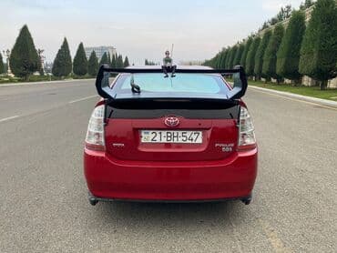 diskler r17: Toyota Prius (ikinci nəsil) – hibrid hetçbek - Rəng: qırmızı - Kuzov — 9