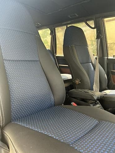 arxa panel: Mitsubishi Pajero: 2.8 l | 1995 il Ofrouder/SUV — 1