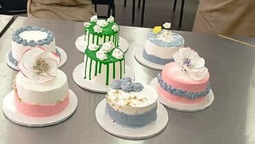 Tortlar: 🎂 Tort və Şirniyyat Sifarişləri Qəbul Olunur! 🍰 Hər növ şirniyyat