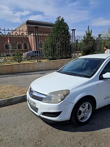 elektrikli muravey: Opel Astra: 1.6 l | Hetçbek — 1