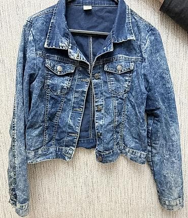 kolej jaket: Mavi cins gödəkcə - Klassik denim dizaynı, turşu yuyulma (acid-wash) — 1