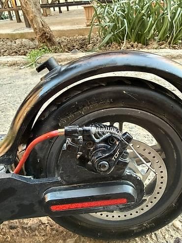 Ovçuluq və balıqçılıq: Elektrik skuter – qara rəng - Şəhər içi rahat hərəkət üçün yığcam — 6