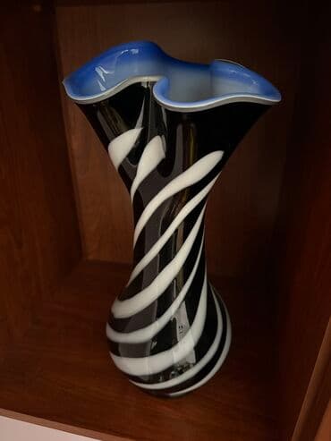 məxmər gülü: Bir vaza — 2