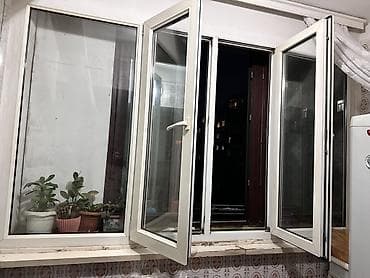 pano: Plastik (PVC) pəncərə bloku - 4 bölməli ağ PVC çərçivə: 2 yan sabit — 3