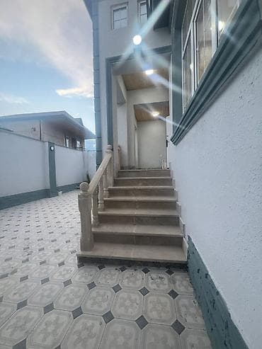 evleri: Satılır: həyət evi - Ümumi təsvir: Aşağı mərtəbədə 4 otaq hündür — 4