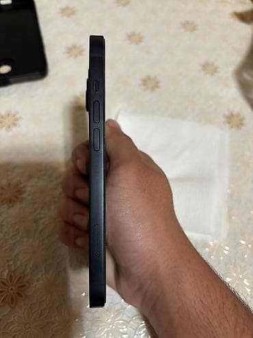 iphone 11 pro gold: Qara, Face ID — 1