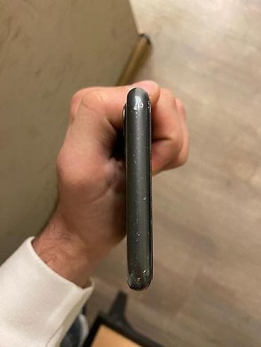 apple mac: IPhone 11, 64 GB, Qara, Face ID — 4