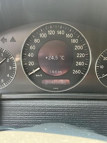 daewoo lanos 2011: Mercedes-Benz E 240: 2.4 l | 2002 il Sedan — 6