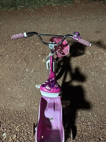 Uşaq velosipedi – 16” təkərlər, köməkçi təkərlərlə Xüsusiyyətlər: - — 4