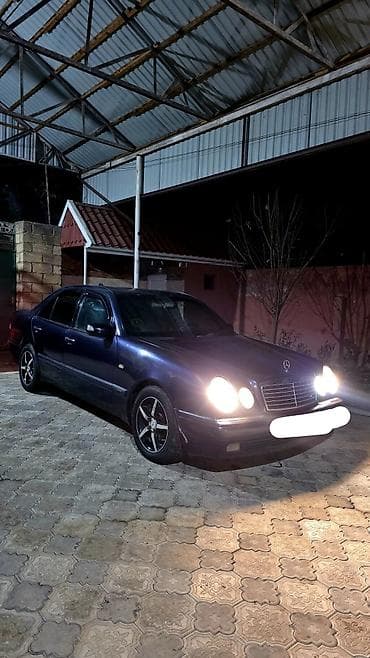 prius bamper: Mercedes-Benz E-Class W210 sedan - Korpus: 4 qapılı sedan, tünd mavi — 7
