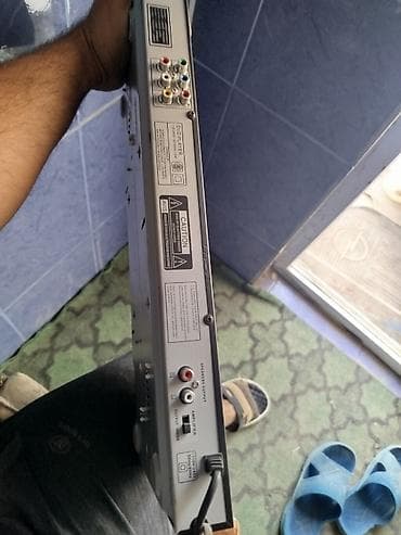 dvd disk: Pioneer brendinin DVD-210-S model DVD pleyeri. Bu cihaz USB girişinə — 2