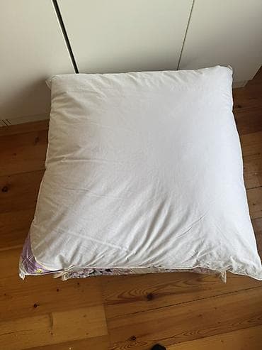 ucuz xalcalar: Yuxu üçün Sadə Yastıq — 2