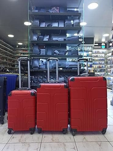 Qırmızı sərt korpuslu çamadan dəsti - 3 ölçü: kiçik, orta və böyük