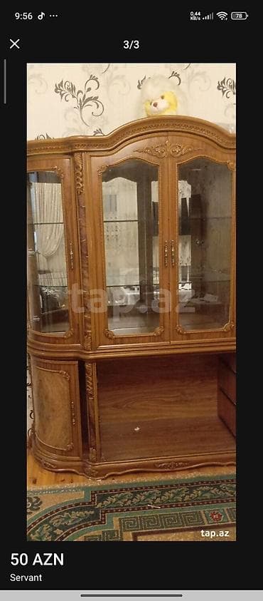 Servant – klassik üslubda vitrinli bufet - Material: taxta (qəhvəyi