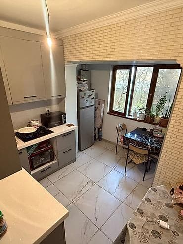 ev sulutepe: Bakı, Müşfiqabad, 4 otaqlı, Köhnə tikili, m. 20 Yanvar, 82 kv. m — 7