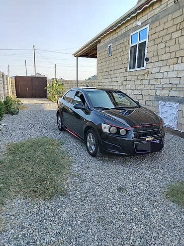 chevrolet aveo: Chevrolet Aveo sedan - Korpus: 4 qapılı sedan, qara rəng, kuzov — 6