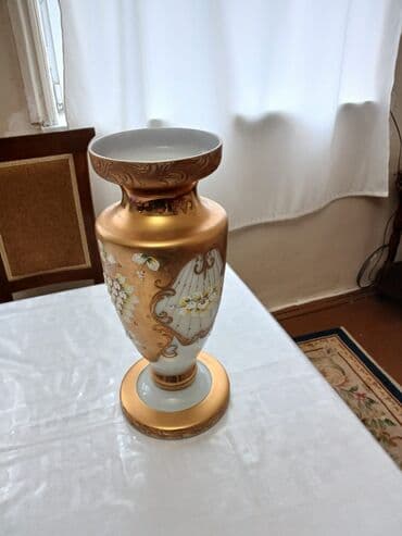 Bir vaza, Bogem şüşəsi