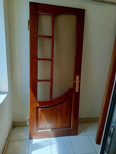 Ağac qapı dəsti - Material: bərk ağac (şabalıd tonunda laklı səth) - — 1