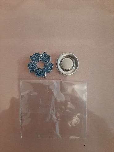 Qələm qabları: Cop 29 həsr olunmuş pin — 1