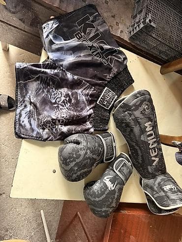 Boks və kikboksinq üçün dəst - VENUM markalı əlcəklər – möhkəm