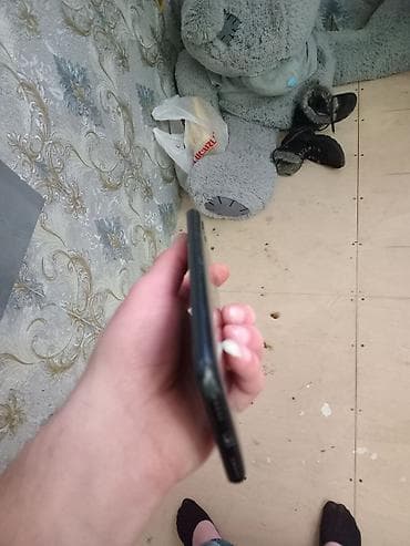 android monitor satilir: Yalniz vp Xiaomi Redmi smartfon - Ekran: 6.3" damcı formalı ön kamera — 5