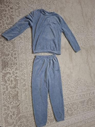 Baş geyimləri: Məhsul: Mavi rəngli, iki hissəli ev geyimi/pijama dəsti - Material — 1