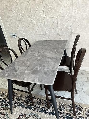 plastik butulkalar: Mətbəx üçün, İşlənmiş, Açılmayan, Dördbucaq masa, 4 stul — 3