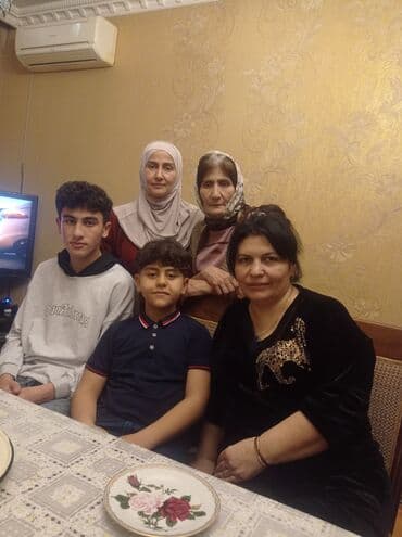 Dublyonka satılır.Qadın üçün uzun,böyük bədən,çox əla