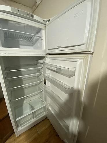 Elektronika: Hotpoint Ariston soyuducu. Az işlənib. İşlək vəziyyətdədir,heç bir — 2
