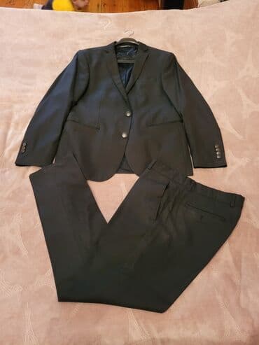 Parlamenter firmasının yun və viskon qarışığından hazırlanmış, tünd