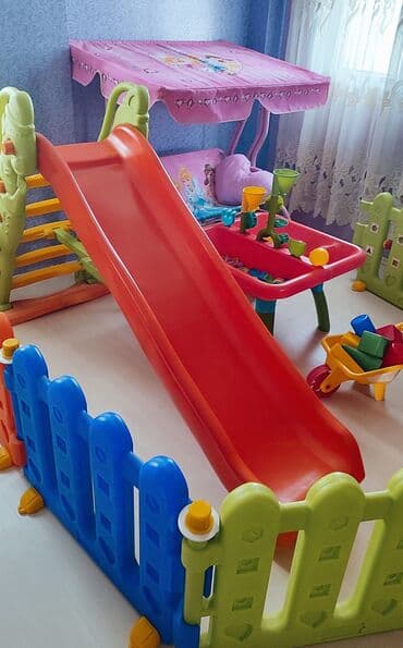 детские комплекты с бриджами: Детский уголок.Состоит из горки,песочницы,качелей и загона. Аксессуары — 4