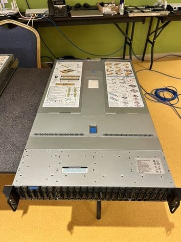 чип node: Quanta Computer Inc. şirkətinin istehsalı olan bu server, böyük həcmdə — 3