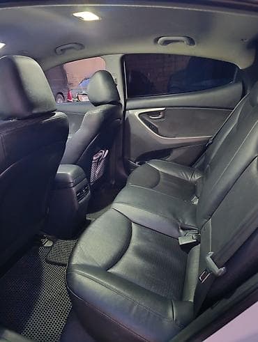 bmw f 10: Hyundai Elantra: 1.6 l | 2014 il Sedan — 8