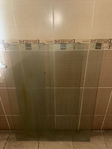 şuşe qapi: Şüşə panellər – tünd rəngli (smoky/bronza ton) - Miqdar: 2 ədəd panel — 1