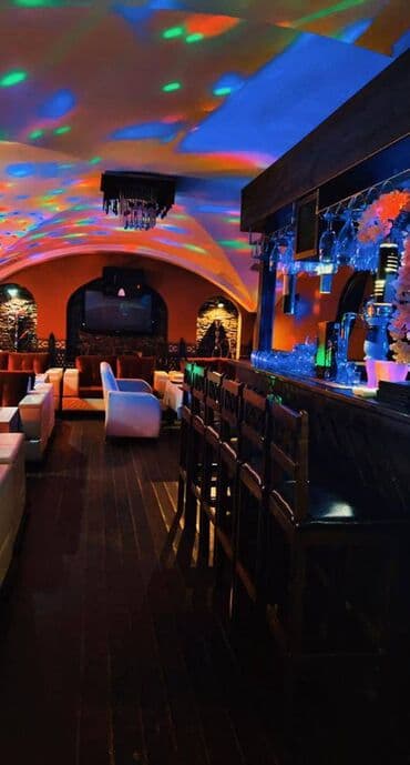 nefis döner masazir: Azadliq metrosuna yaxin yerləşən pab, ümumi sahəsi 200 kv,m olan, ayi — 12