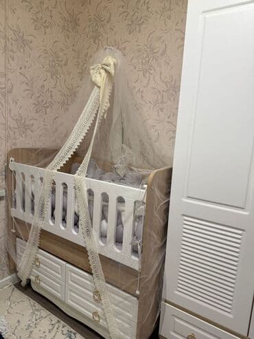 2 mərtəbəli çarpayı: Oğlan və qız üçün, Yeni, Dördbucaq, Beşik, Dəst ilə, Matras ilə, Yellənmə mexanizm ilə — 1