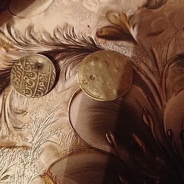 Sikkələr: Kolleksiya üçün qədim metal sikkələr – 2 ədəd - Material: sarı metal — 1